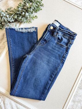 Vervet Crop Distress Step Hem Flare Medium Blue Jeans Size 25